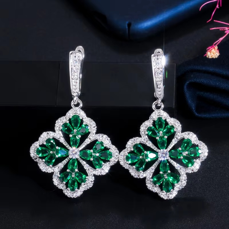 Frozen Bloom Green Earrings