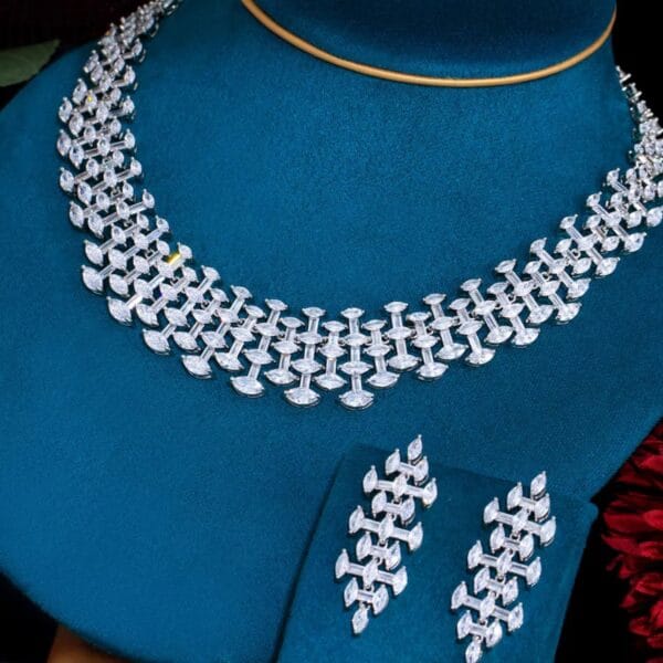 Sparkling Silver Choker