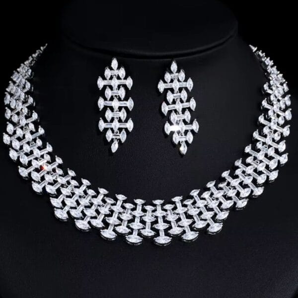 Sparkling Silver Choker