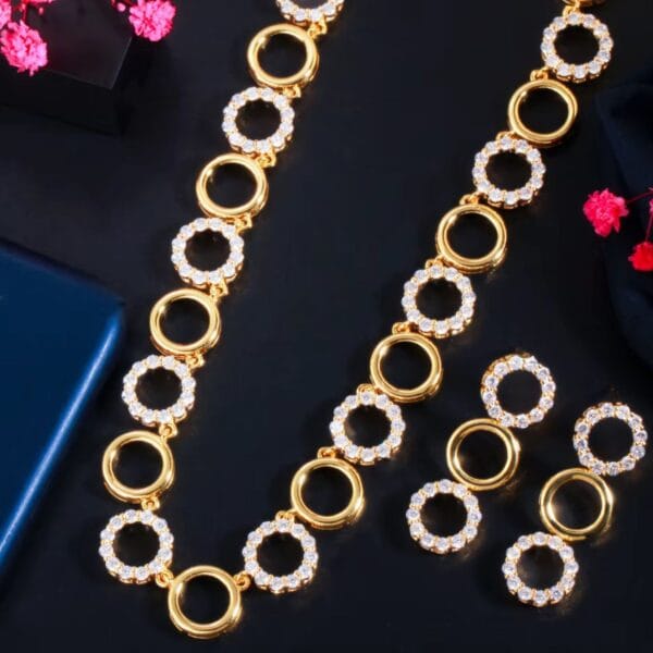 Omen Circle Chain Necklace