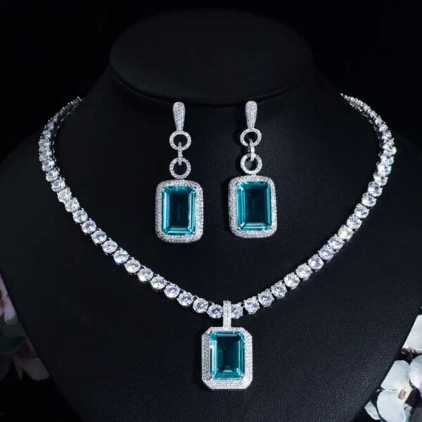 Minty Gem Necklace